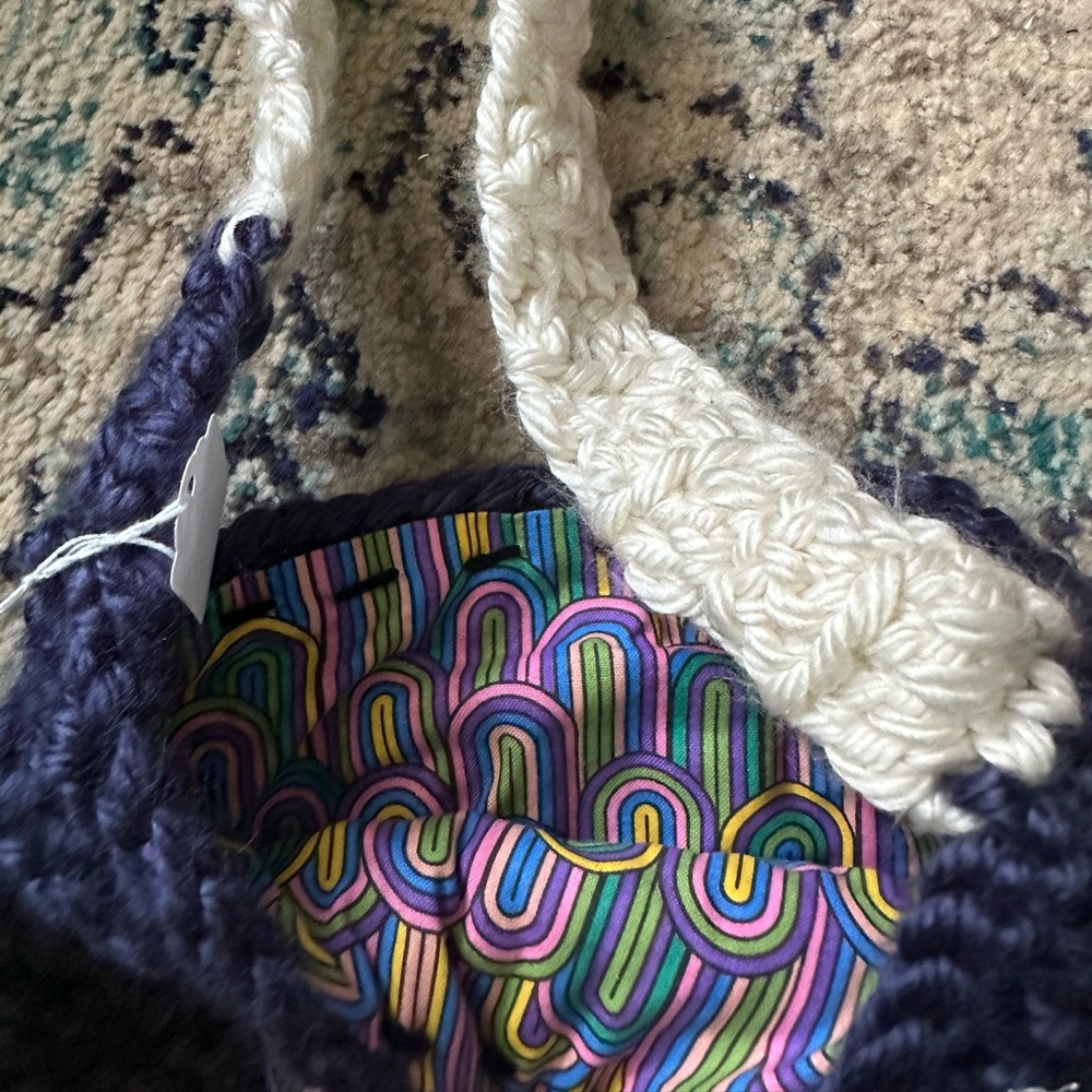 Crochet shoulder bag